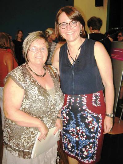 Anneliese Bendigkeit mit Annette Widmann-Mauz